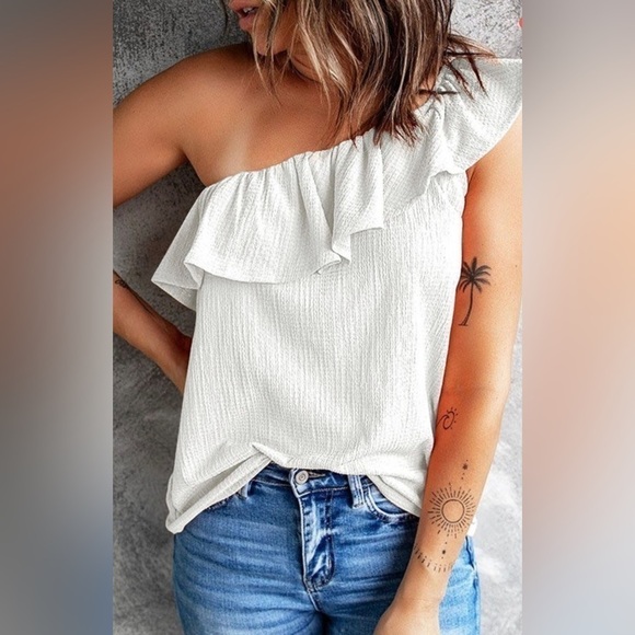 Blu Trends Tops - White..White One Shoulder Crinkled Top
